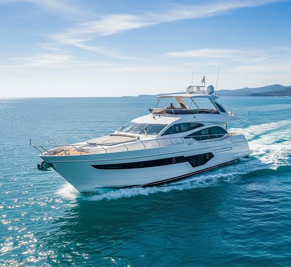 Cruises & Yachting
